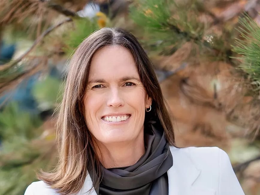 Jocelyn Young, Senior Consultant
